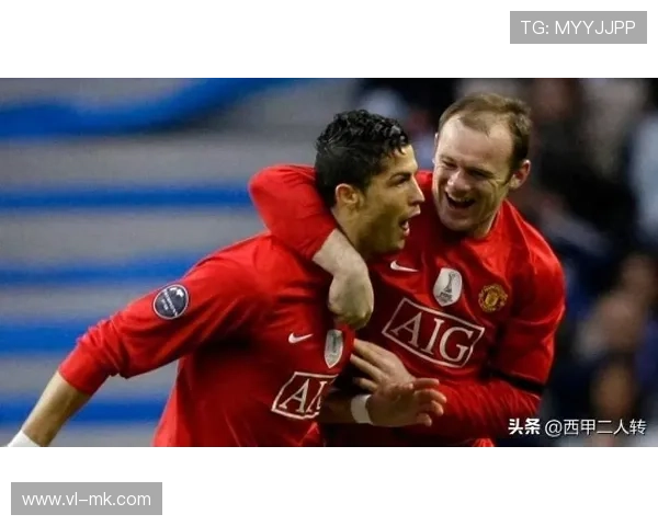 足球巨星互相凝视微笑瞬间展现竞技场上的友谊与尊重