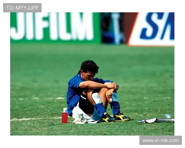 足球球星引领潮流,盘点那些闪耀全球足坛的传奇人物与成就 足球球星引领潮流,盘点那些闪耀全球足坛的传奇人物与成就